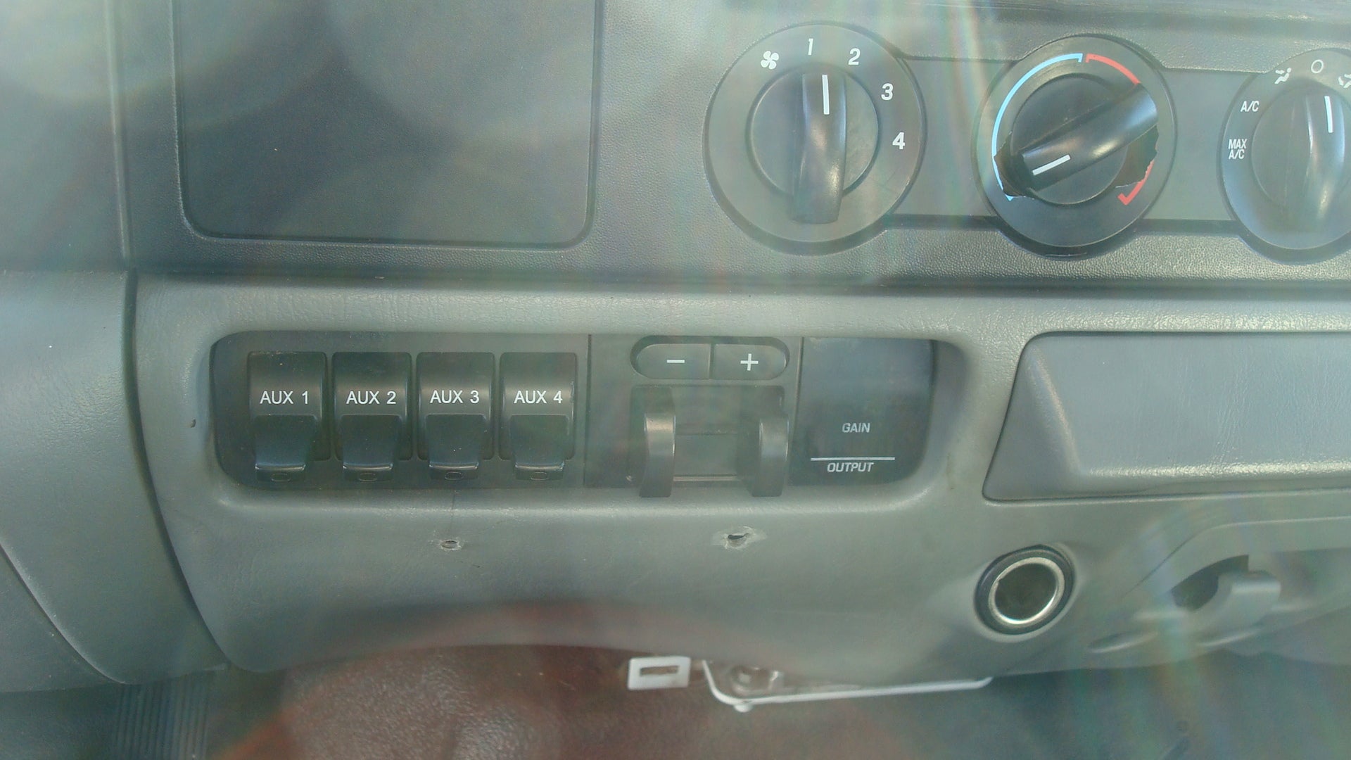 2006 Ford Super Duty F-350 DRW XL