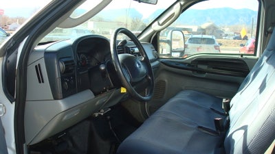 2006 Ford Super Duty F-350 DRW XL