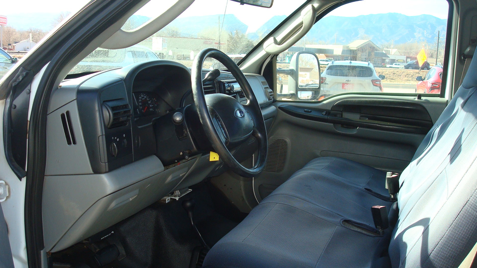 2006 Ford Super Duty F-350 DRW XL