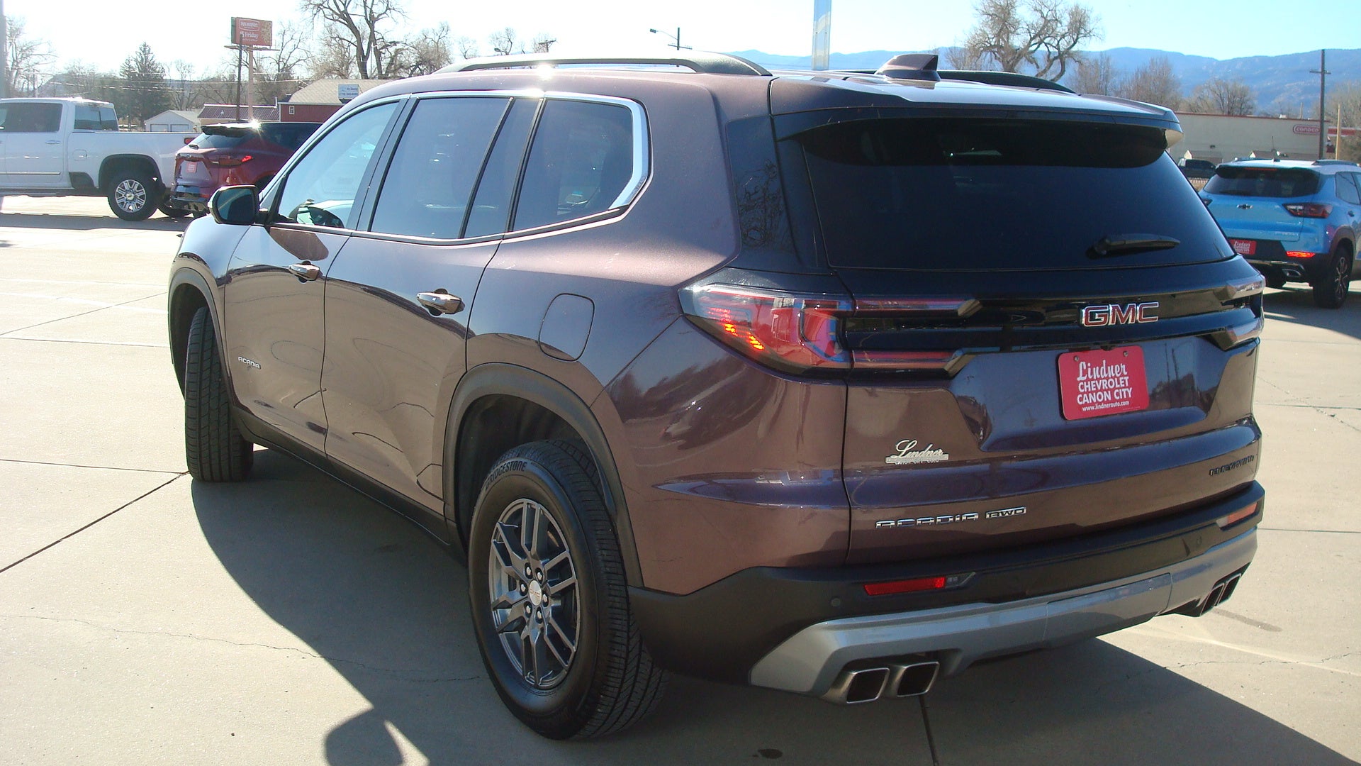 2025 GMC Acadia Elevation