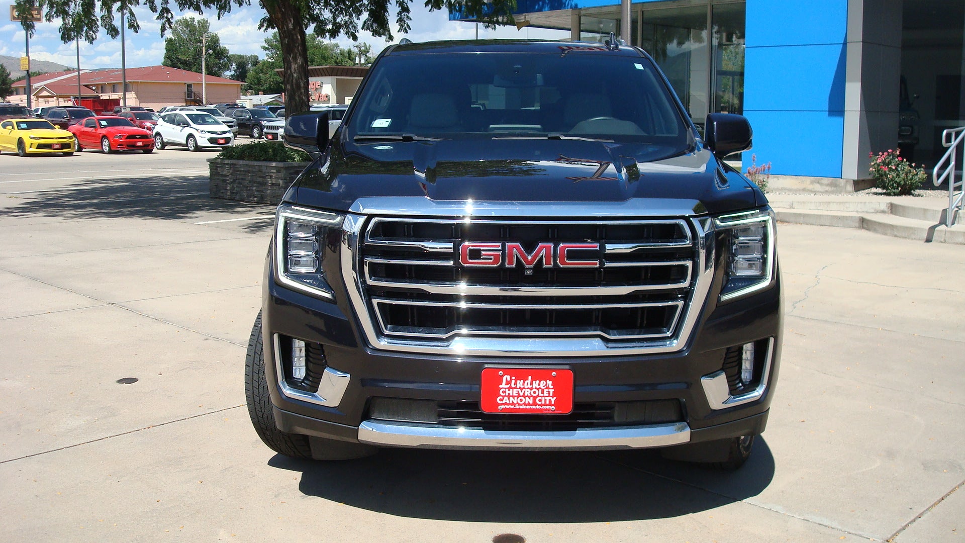 2023 GMC Yukon XL SLT