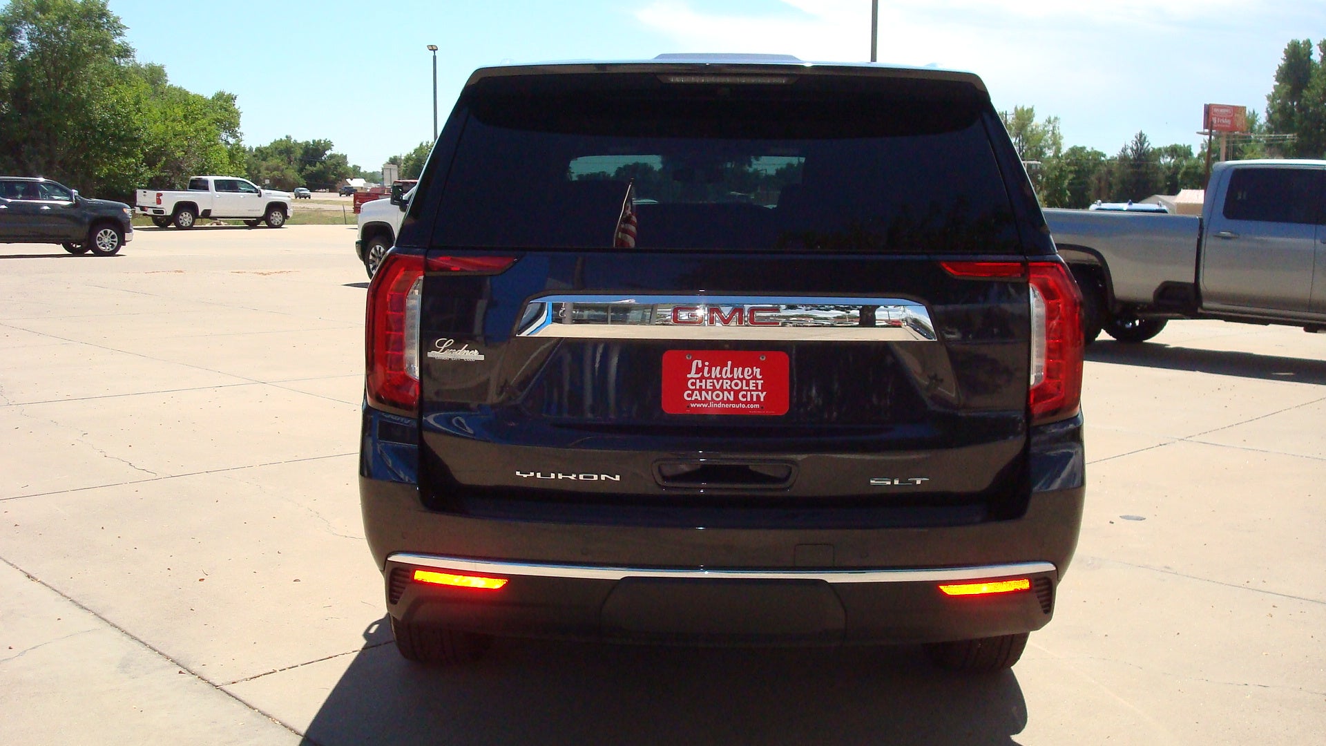 2023 GMC Yukon XL SLT