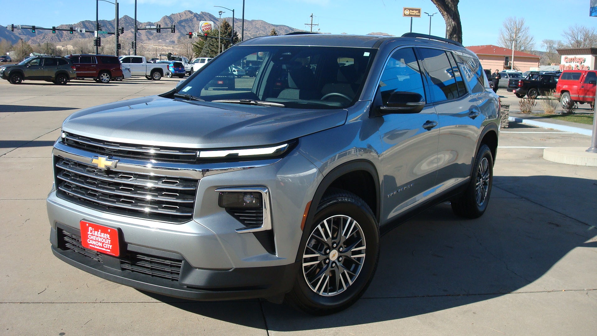 2025 Chevrolet Traverse LT