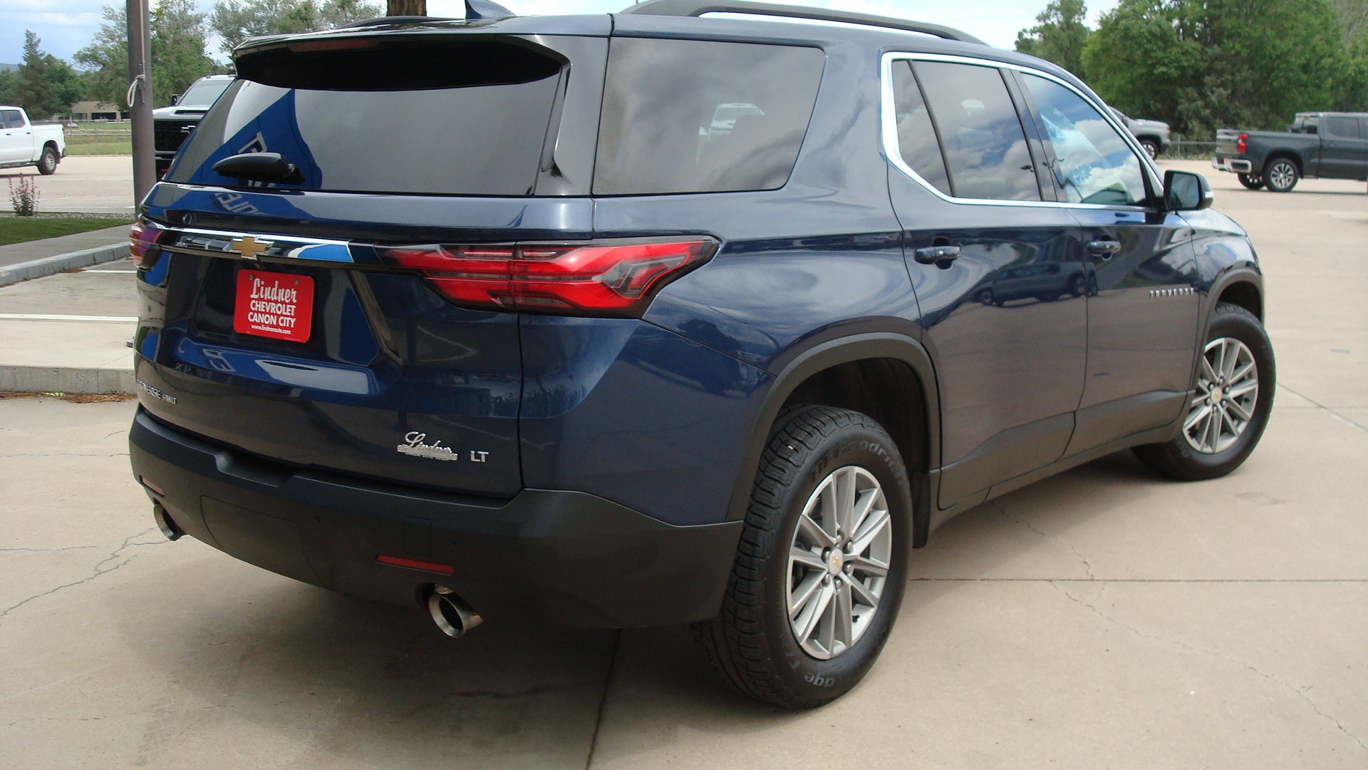 2022 Chevrolet Traverse LT Leather