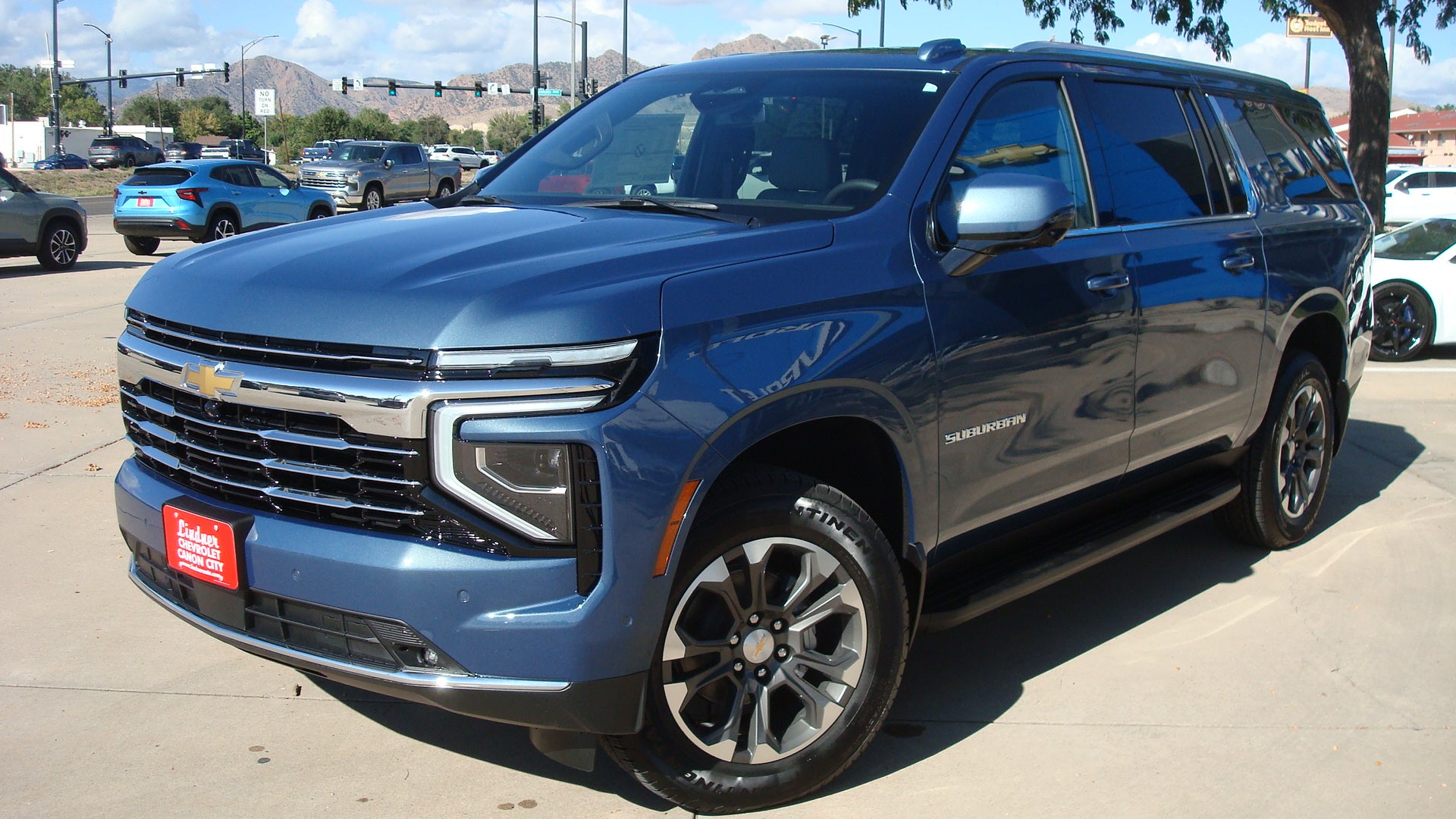 2027 Chevrolet Suburban LT