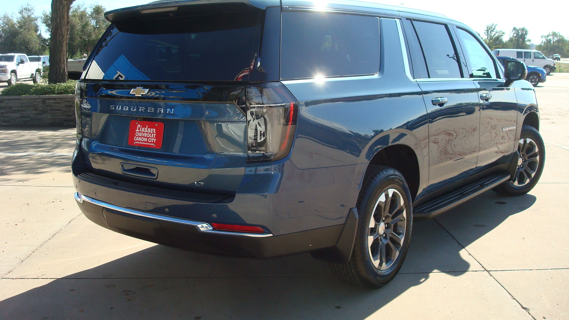 2027 Chevrolet Suburban LT