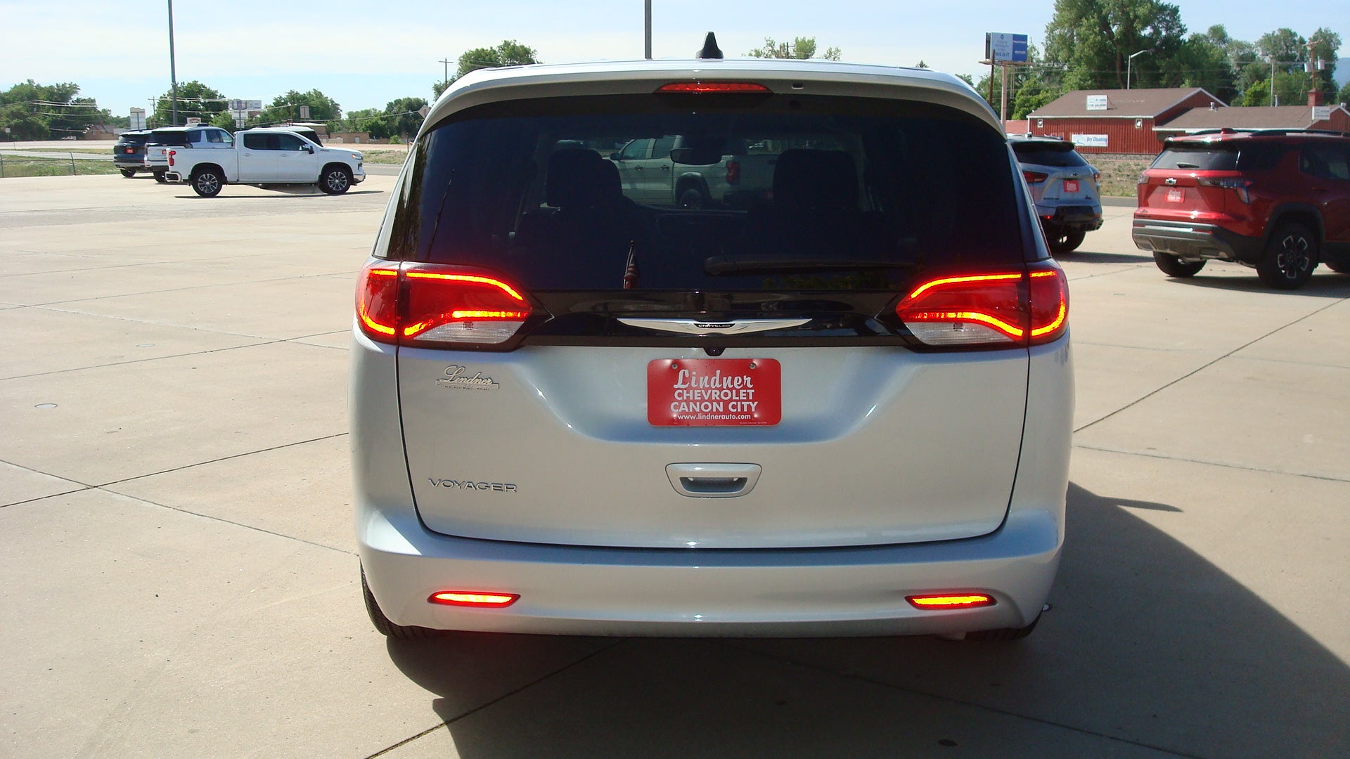 2024 Chrysler Voyager LX