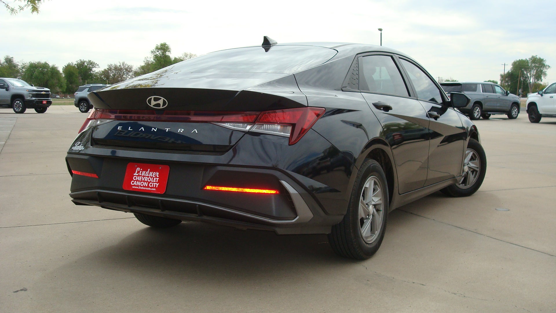 2024 Hyundai Elantra SE